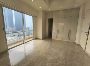 Room in 3 BHK Apartment at Lodha The World Towers World One Tier 2, Worli – for Rent