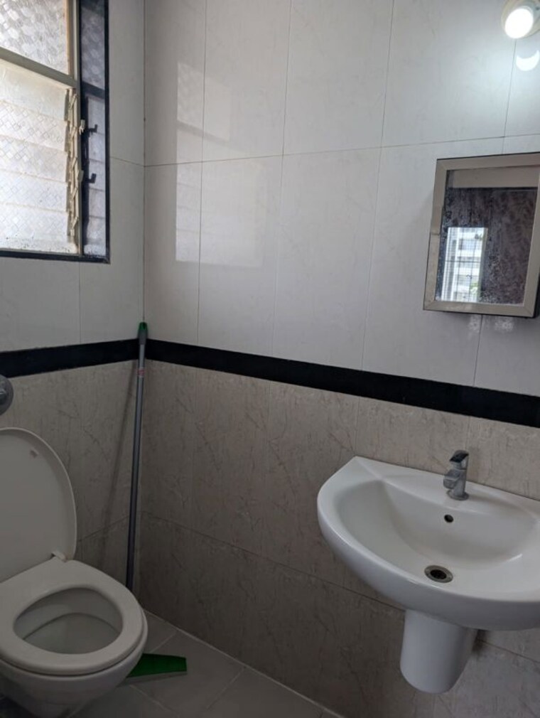 Bathroom, bhujbal-vatika-homes 2 Bedroom 1150 Sq.Ft. Apartment In Balewadi Pune 10442651