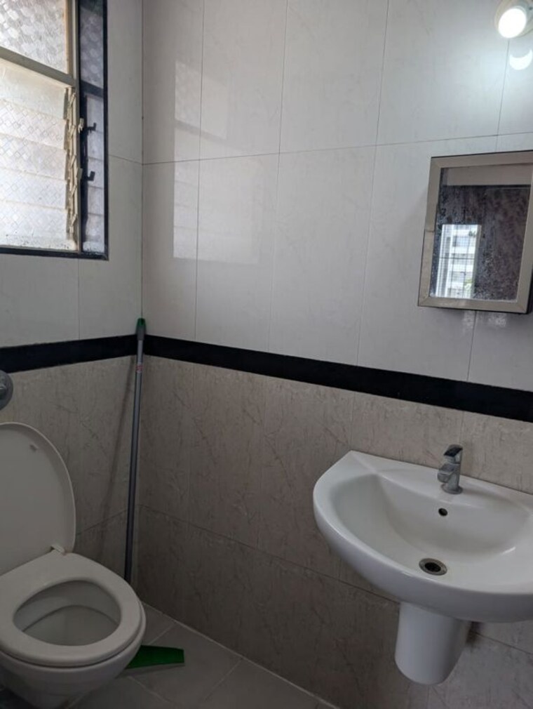 Bathroom, bhujbal-vatika-homes 2 Bedroom 1150 Sq.Ft. Apartment In Balewadi Pune 10442651