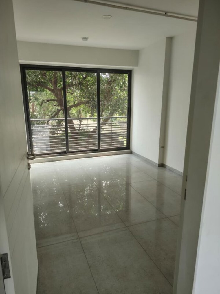 Living Room, race course 4 Bedroom 2100 Sq.Ft. Apartment In Race Course Vadodara 10442378