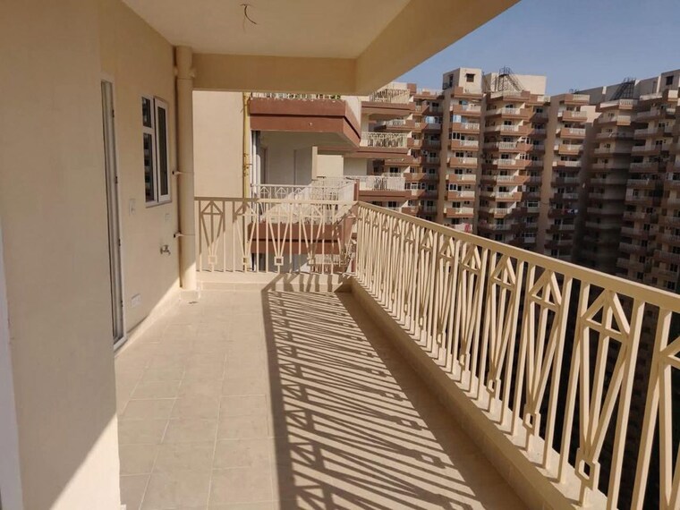 Balcony, gaur-city-7th-avenue 3 Bedroom 1185 Sq.Ft. Apartment In Sector 4 Greater Noida Greater Noida 10442659