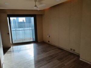 Room in 3 BHK Apartment at Lodha The World Towers World One Tier 2, Worli – for Rent