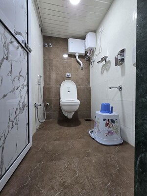 Bathroom in  Pg at Marol – for Rent