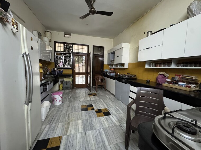 Kitchen, sector 12 panchkula 6+ Bedroom 4600 Sq.Ft. Independent House In Sector 12 Panchkula Panchkula 10442680