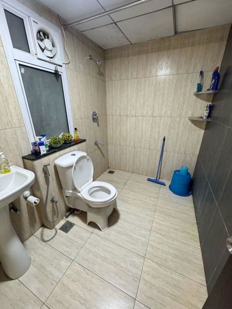 Bathroom, prestige-sunrise-park 2.5 Bedroom 1379 Sq.Ft. Apartment In Electronic City Phase I Bangalore 10442696