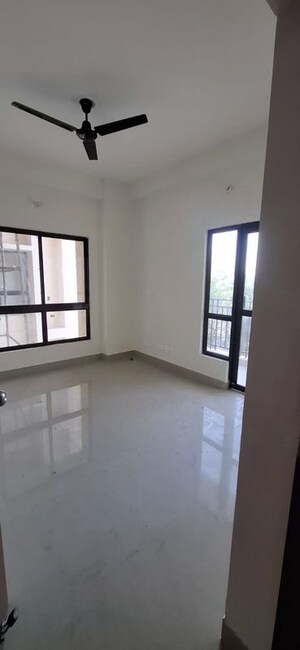 Room in 3 BHK Apartment at BBD Green City, Gomti Nagar – for Rent