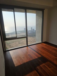 4 BHK + Pooja Room,Servant Room,Study Room Apartment For Rent in Piramal Mahalaxmi