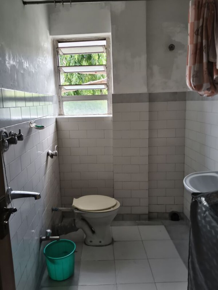 Bathroom, behala chowrasta 3 Bedroom 2250 Sq.Ft. Builder Floor In Behala Chowrasta Kolkata 10442724