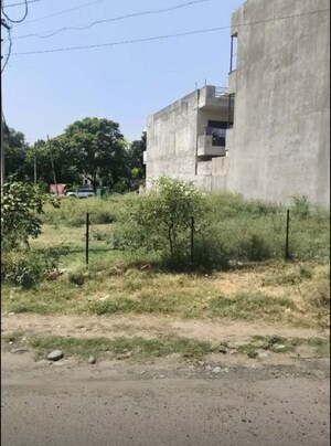  Plot For Sale in Sector 27