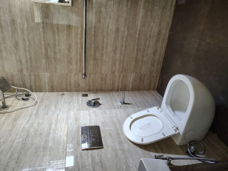 Bathroom, acharat-baug 2 Bedroom 800 Sq.Ft. Apartment In Santacruz West Mumbai 10442757