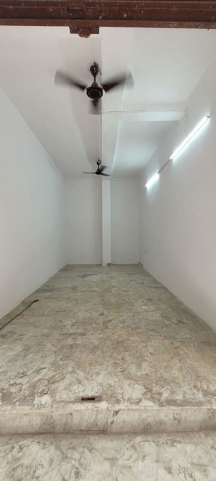 Room, mehrauli Commercial Shop 200 Sq.Ft. In Mehrauli Delhi 10442737