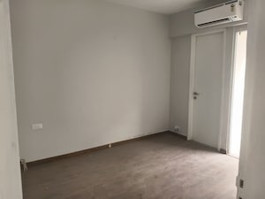 Room in 3 BHK Apartment at Signature Global City, Sector 37d – for Rent