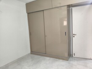 Room in 3 BHK Apartment at Signature Global City, Sector 37d – for Rent