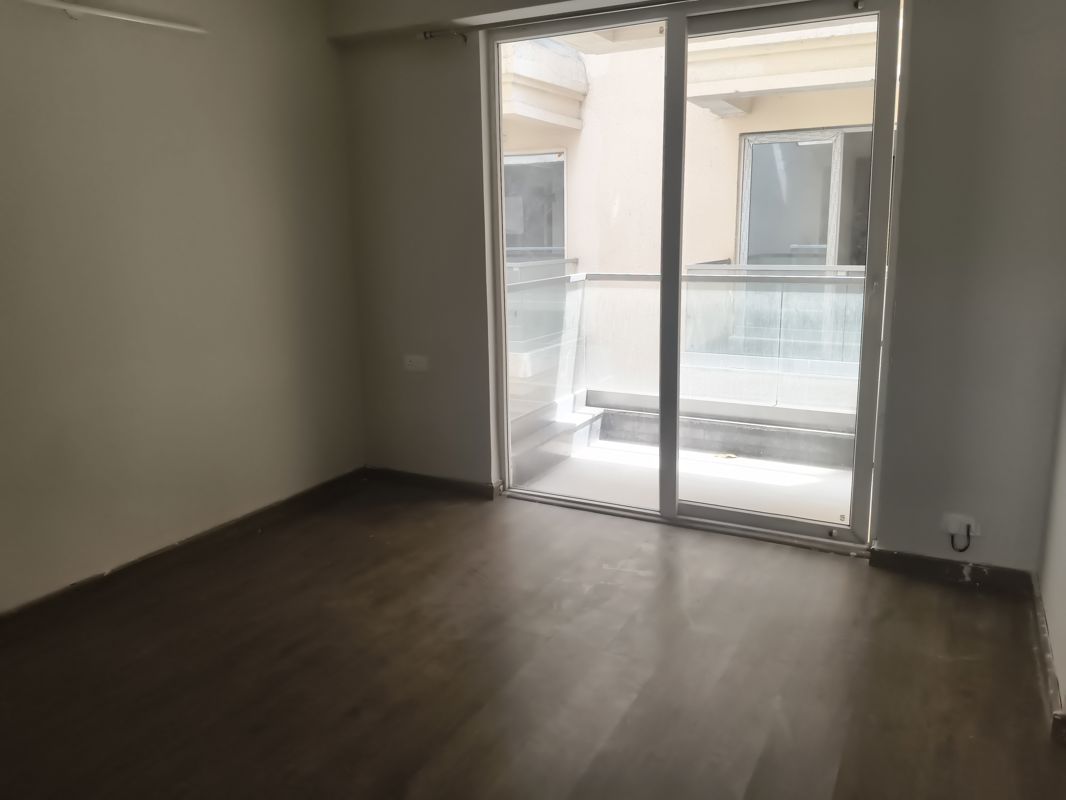 3 BHK + Basement 1300 Sq.Ft. Apartment in Signature Global City