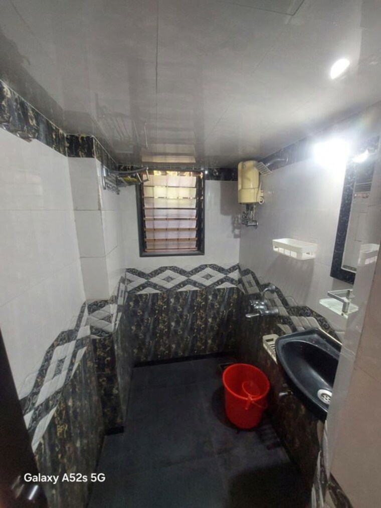 Bathroom, runwal-centre 1 Bedroom 450 Sq.Ft. Apartment In Deonar Mumbai 10442794