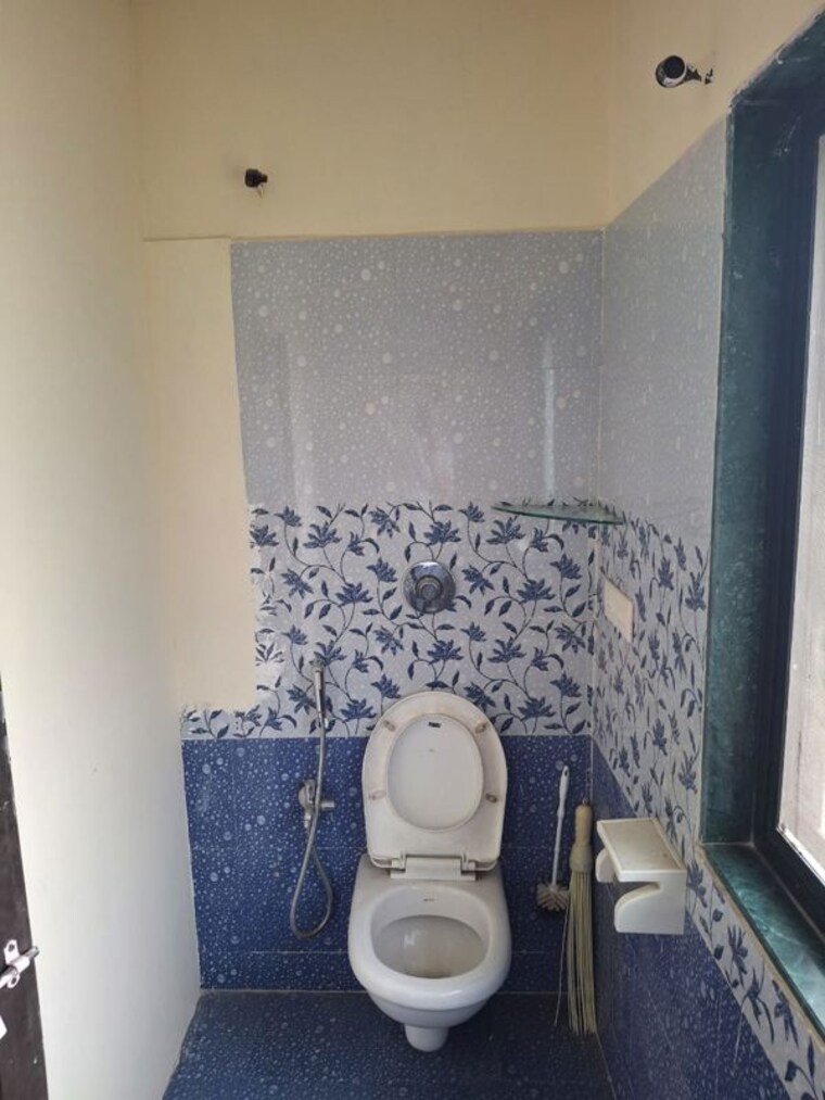 Bathroom, ashok-nagar-chs-chandan-nagar 1 Bedroom 450 Sq.Ft. Apartment In Chandan Nagar Pune 10442764