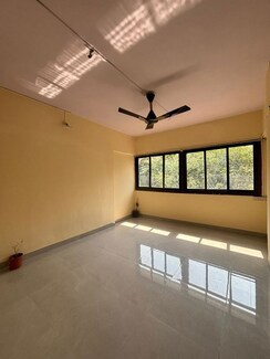 1 BHK + Store Room Apartment For Rent in Seven Bunglow