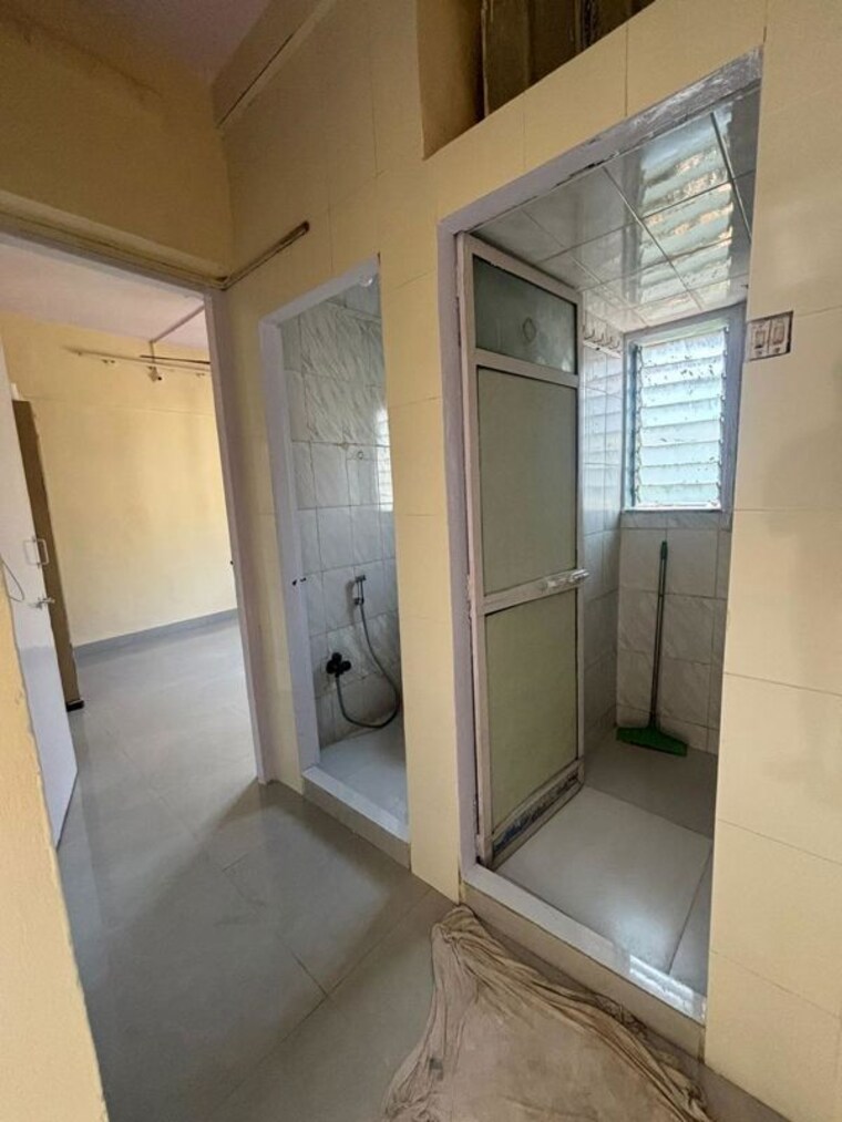 Bathroom, seven bunglow 1 Bedroom 550 Sq.Ft. Apartment In Seven Bunglow Mumbai 10442827