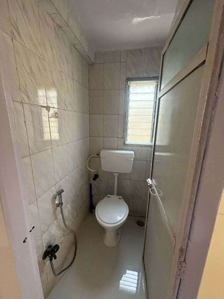 Bathroom, seven bunglow 1 Bedroom 550 Sq.Ft. Apartment In Seven Bunglow Mumbai 10442827