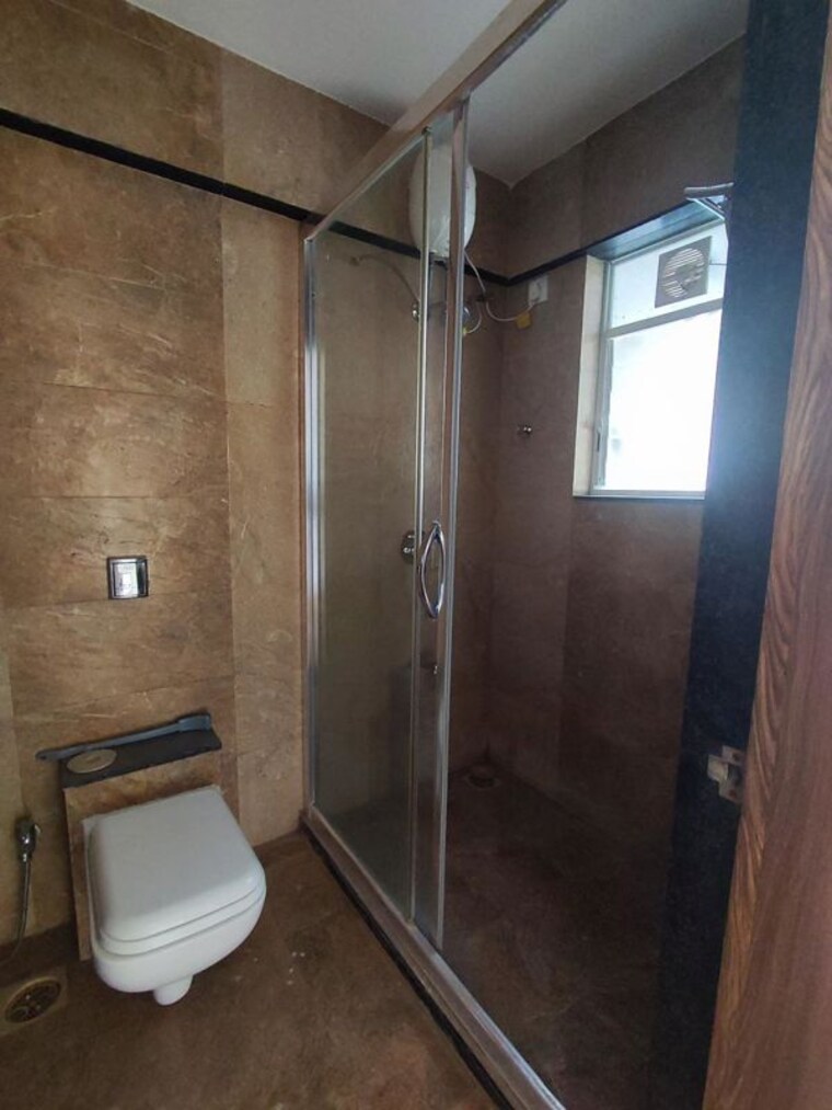 Bathroom, goel-ganga-liviano 3 Bedroom 1640 Sq.Ft. Apartment In Kharadi Pune 10442832