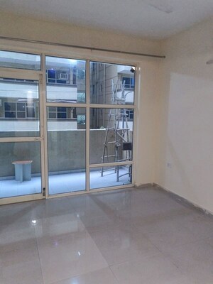 Room in 2 BHK Apartment at Pyramid Square 67A, Sector 67 – for Rent