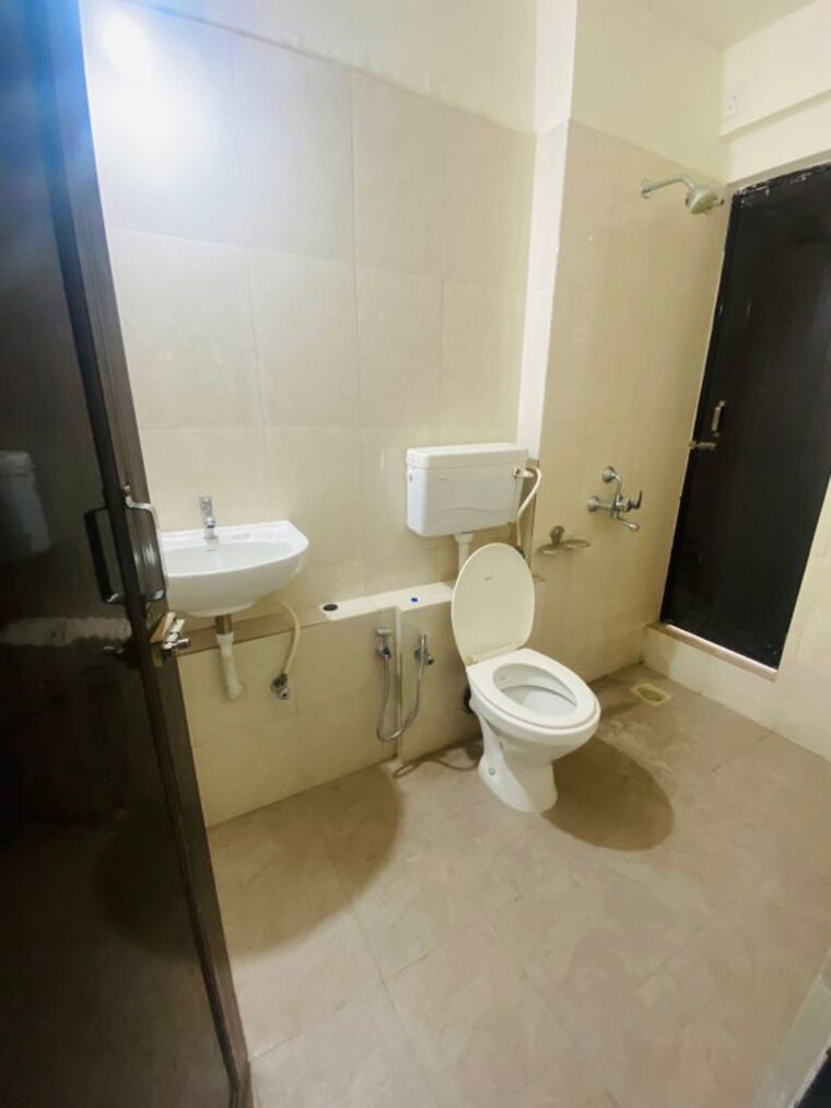 Bathroom, puranik-city 1 Bedroom 400 Sq.Ft. Apartment In Kasarvadavali Thane 10442852