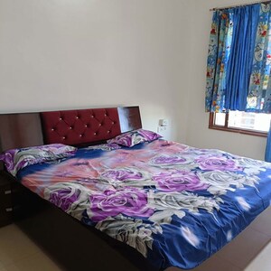 Bedroom in 2 BHK Apartment at Laxman Chowk – for Rent