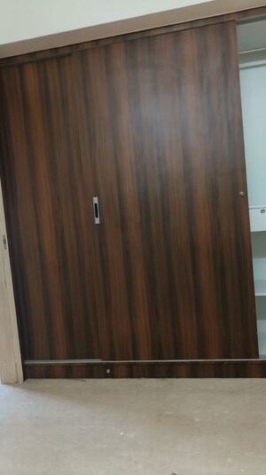 Furnished Amenities in 1 BHK Apartment at Silver Castle Santacruz, Santacruz East – for Sale