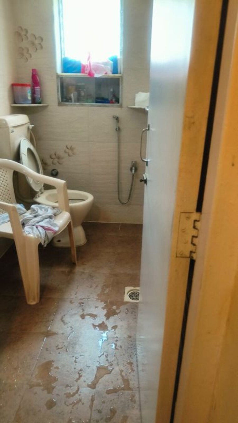 Bathroom, silver-castle-santacruz 1 Bedroom 700 Sq.Ft. Apartment In Santacruz East Mumbai 10442847