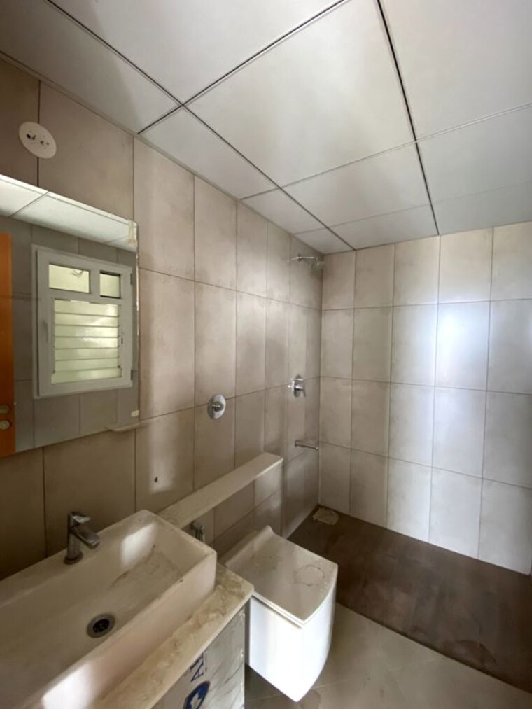 Bathroom, assetz-marq-building-3-tower-6 3 Bedroom 1937 Sq.Ft. Apartment In Whitefield Bangalore 10442846