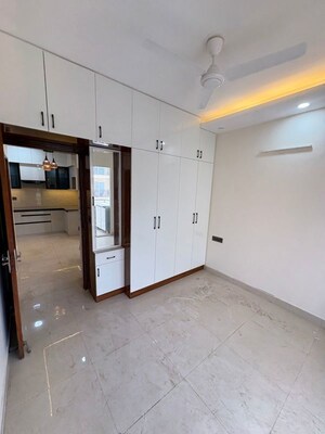 Room in 2 BHK Apartment at Signature The Millennia 3, Sector 37d – for Rent