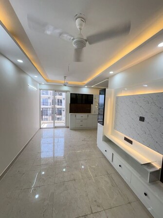 2 BHK 1000 Sq.Ft. Apartment in Signature The Millennia 3