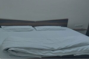 Bedroom in  Pg at Sadar Bazar – for Rent