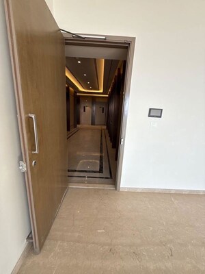 Building Lobby in 4 BHK Apartment at Piramal Mahalaxmi, Mahalaxmi – for Rent