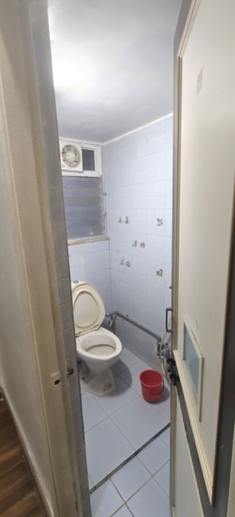 Bathroom, ashok nagar 3 Bedroom 2000 Sq.Ft. Apartment In Ashok Nagar Pune 10442933