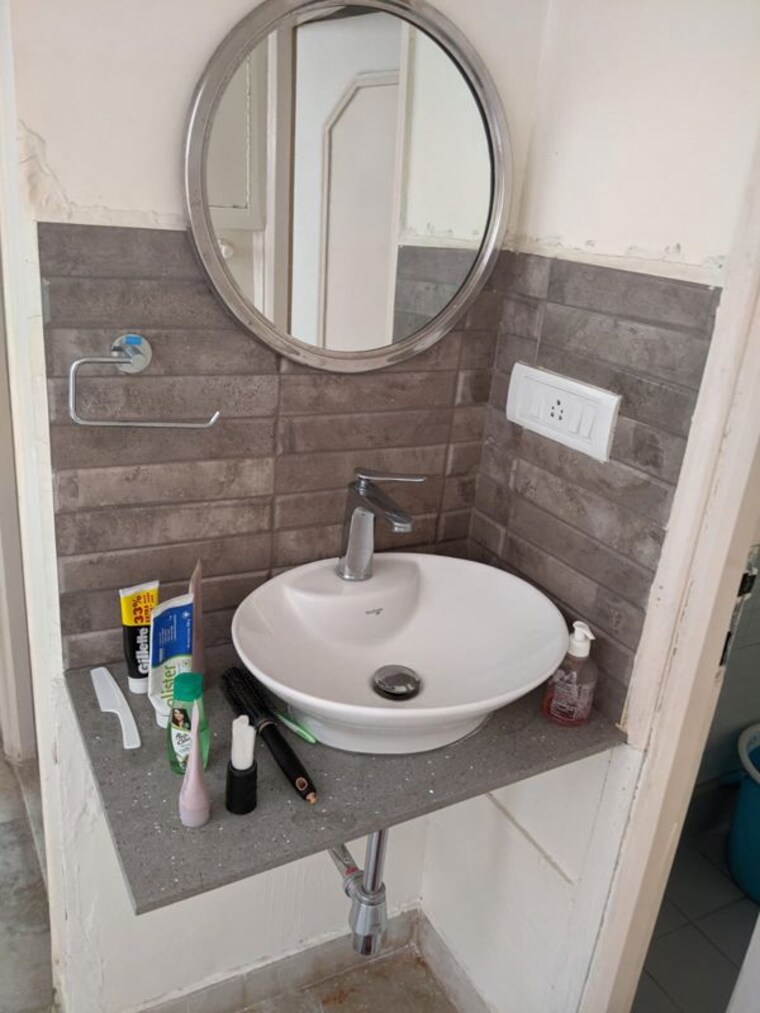 Bathroom, hiranandani-gardens-canna 1 Bedroom 470 Sq.Ft. Apartment In Powai Mumbai 10442975