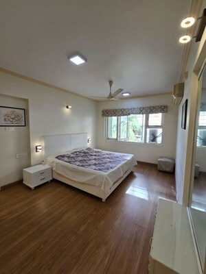 Living Room in 3 BHK Apartment at Villa Velloze, Santacruz West – for Rent
