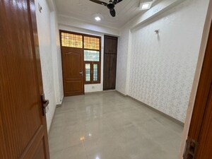 Room in 3 BHK Independent House at Indrapuram – for Sale