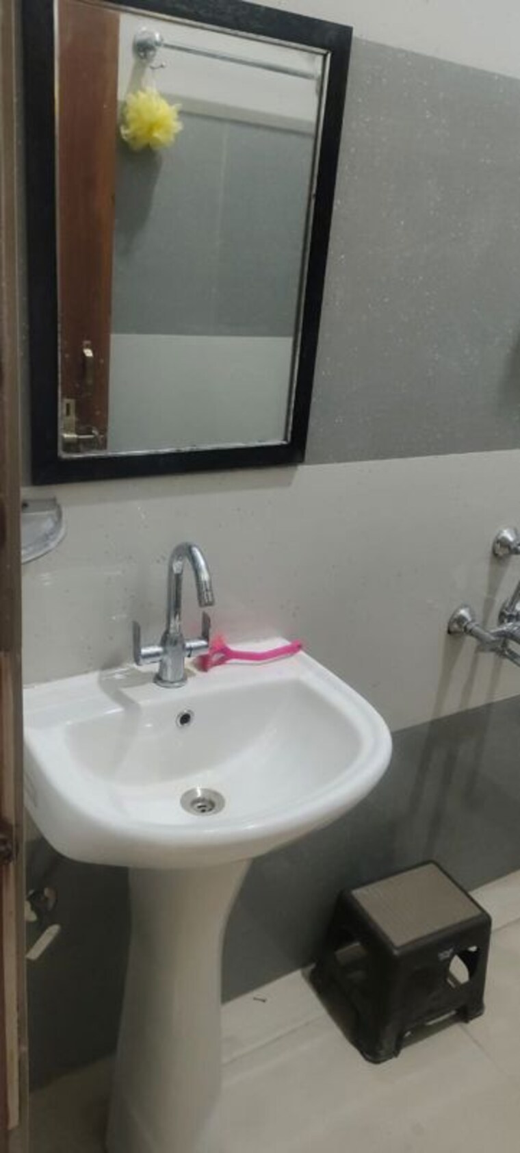 Bathroom, aamwala 1 Bedroom 1200 Sq.Ft. Builder Floor In Aamwala Dehradun 10443194