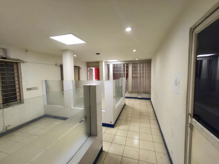 undefined, ernakulam Commercial Office Space 1300 Sq.Ft. In Ernakulam Kochi 10443286
