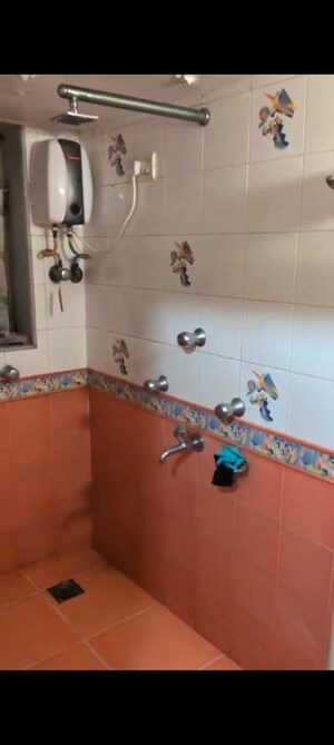 Furnished Amenities in 1 BHK Apartment at Sion East – for Rent