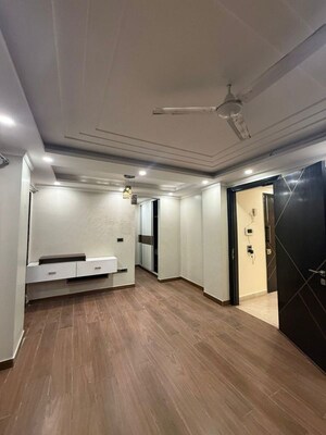 Kitchen in 3 BHK Builder Floor at Kohli One Malibu Town, Sector 47 – for Rent