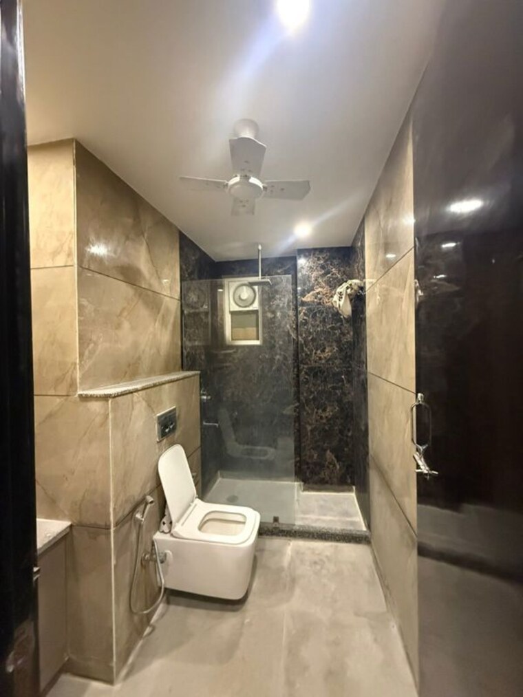 Bathroom, kohli-one-malibu-town 3 Bedroom 2450 Sq.Ft. Builder Floor In Sector 47 Gurgaon 10443343