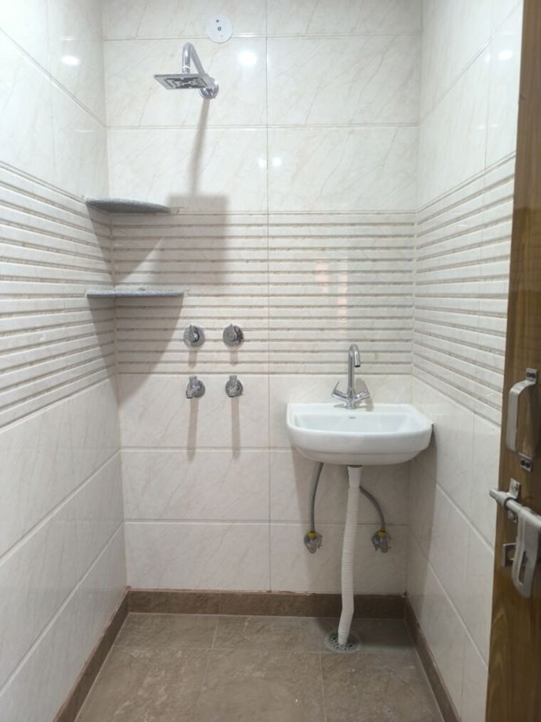 Bathroom, sector 7 dwarka 1 RK 400 Sq.Ft. Builder Floor In Sector 7 Dwarka Delhi 10443357