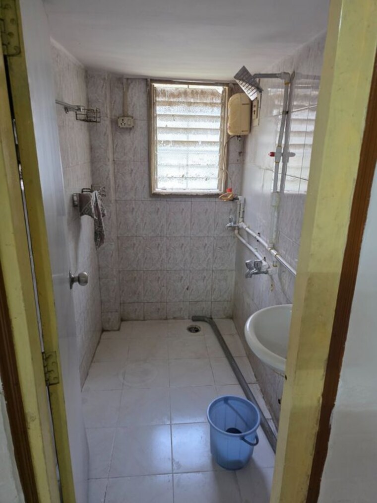 Bathroom, milap nagar 2 Bedroom 1045 Sq.Ft. Apartment In Milap Nagar Thane 10443363