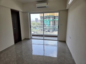 Room in 3 BHK Apartment at LnT Elixir Reserve, Powai – for Rent