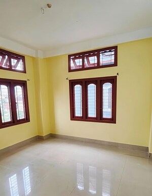 Room in 2 BHK Apartment at Six Mile – for Sale