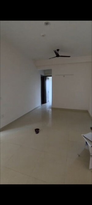 Room in 3 BHK Apartment at Capital Athena, Sector 1 Greater Noida – for Rent