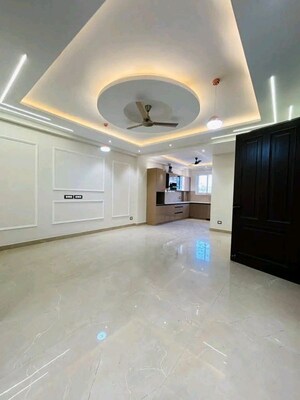 Furnished Amenities in 3 BHK Apartment at Chattarpur – for Rent