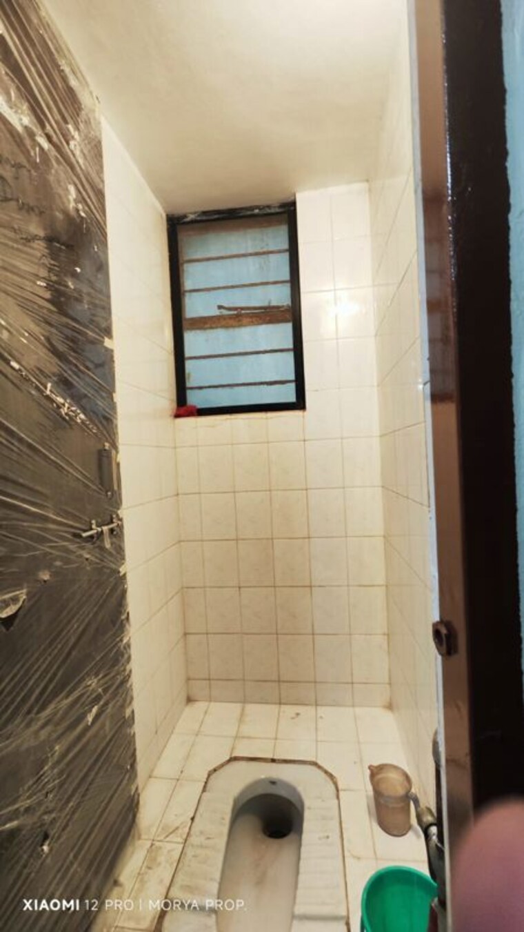 Bathroom, mira-society 1 Bedroom 550 Sq.Ft. Apartment In Swargate Pune 10443399